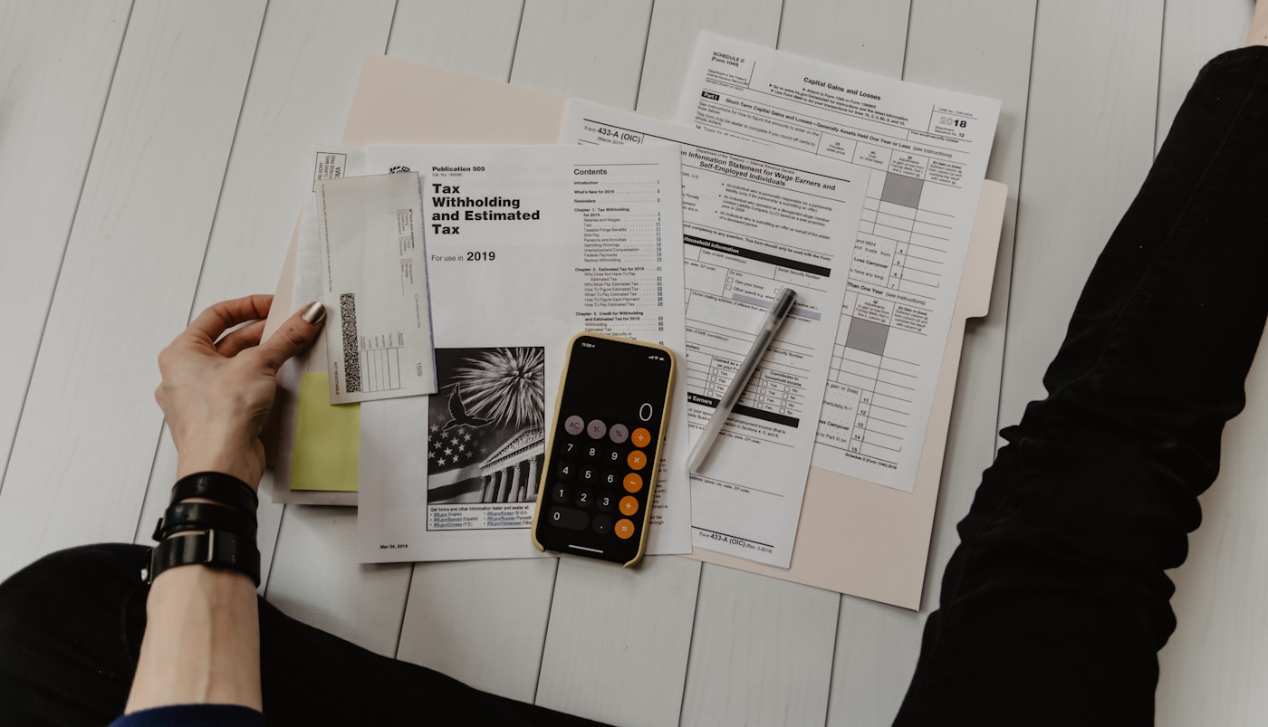 Monthly contribution records and calculator